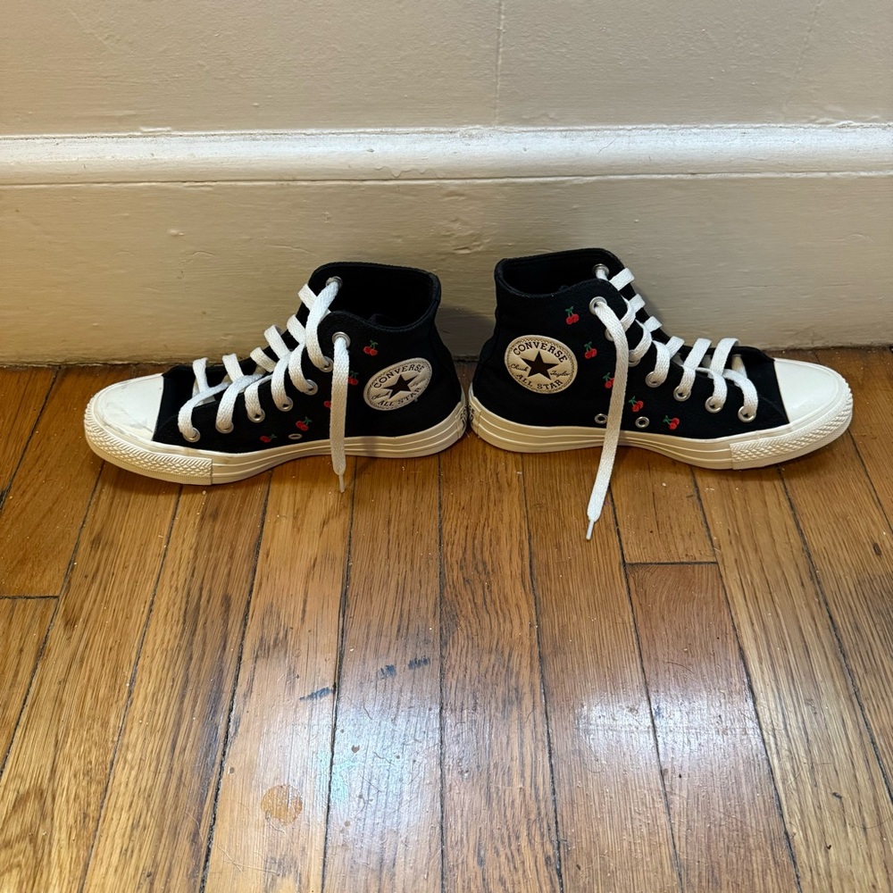 Chuck Taylor All Star Cherries Sneaker